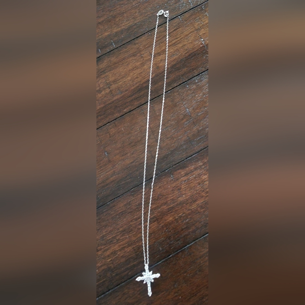 Elegant 925 Sterling Silver and Cubic Zirconia Cross Pendant Necklace